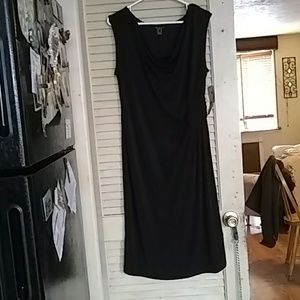 👗Slinky Black Dress